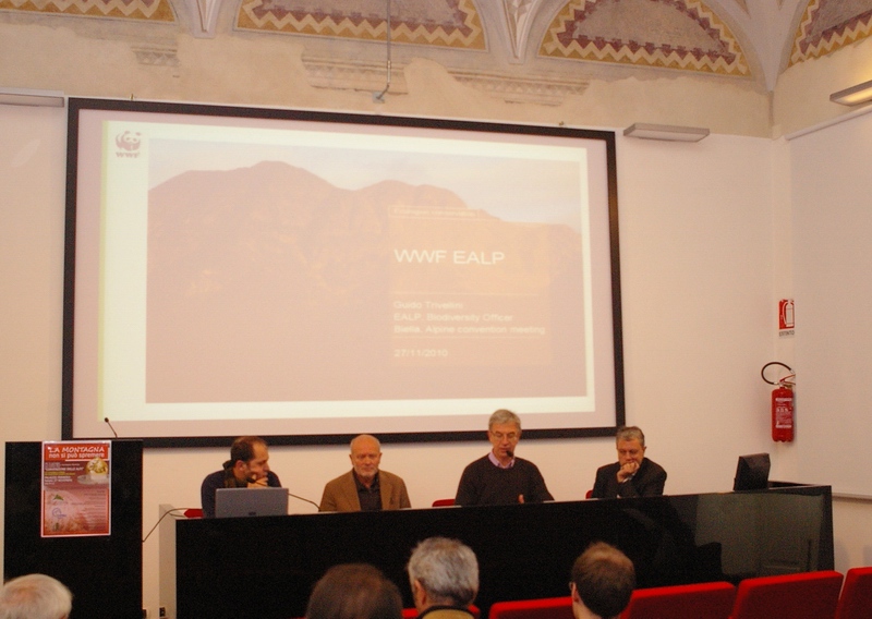 Relatori partecipanti al Convegno su "Convenzione delle Alpi" per lo sviluppo e la tutela della montagna biellese, Palazzo Ferrero a Biella Piazzo, Sabato 27 Novembre 2010. Nella foto(da sx): Mauro Belardi (Responsabile Alpi del WWF), Giovanni Vachino (Doc.Bi), Marcello Vaudano (Moderatore) e Nicola Foglio (Thymallus aurora).