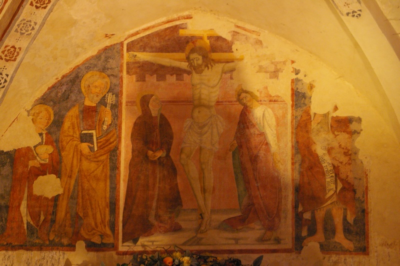 Straordinari dipinti presenti all interno della Chiesa romanica di San Pietro a Portacomaro di recente restaurata [Foto di Alessandro Ferraris].