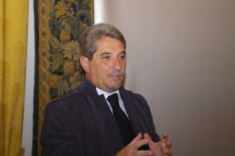 Saluto ad apertura dei lavori del Convegno su su "Eccellenze enologiche e qualità dei paesaggi agrari. Il paesaggio crea il valore del vino?" da parte dell On.le Lino Rava  (Assessore provinciale all Ambiente e all Agricoltura e Presidente INEA).