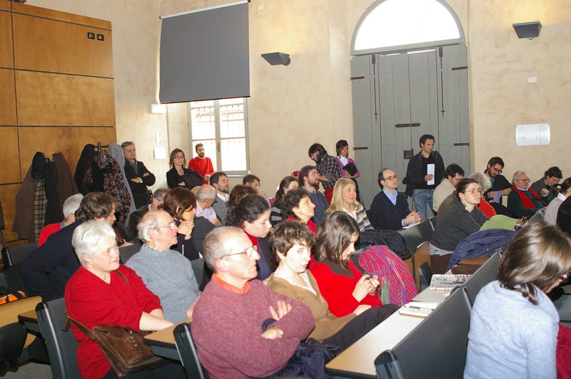 Veduta del folto pubblico presente in sala.