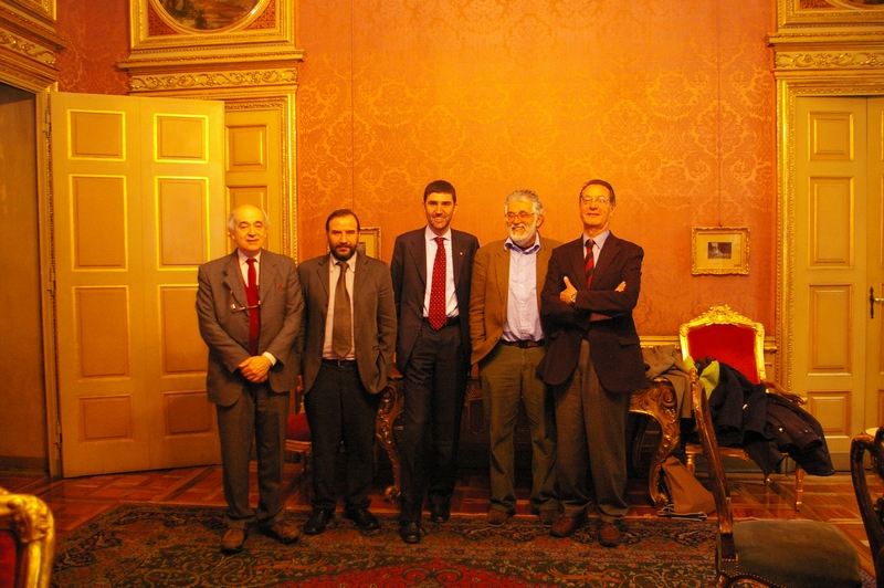 Incontro degli Osservatori piemontesi del Paesaggio con il Presidente del Consiglio Regionale del Piemonte Davide Gariglio per il sostegno all approvazione del Piano Paesaggistico regionale. Nella foto da (sx) verso (dx) Francesco Alberti Lamarmora (Osservatorio biellese - Beni culturali e paesaggio), Marco Devecchi (Osservatorio del Paesaggio per il Monferrato e l Astigiano), Davide Gariglio (Presidente del Consiglio Regionale del Piemonte), Riccardo Avanzi (Ecomuseo dell Anfiteatro Morenico di Ivrea) e Roberto Pozzi (Presidente dell Osservatorio biellese - Beni culturali e paesaggio).