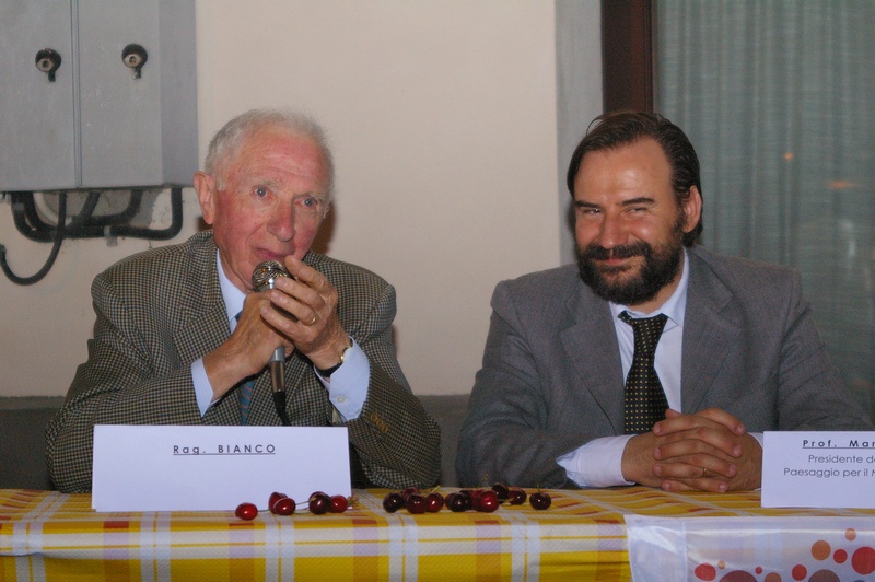 Conversazione da parte del Rag. Giuseppe Bianco sulla lavorazione delle ciliegie prodotte a Revigliasco e ad Antignano presso la Saclà di Asti.