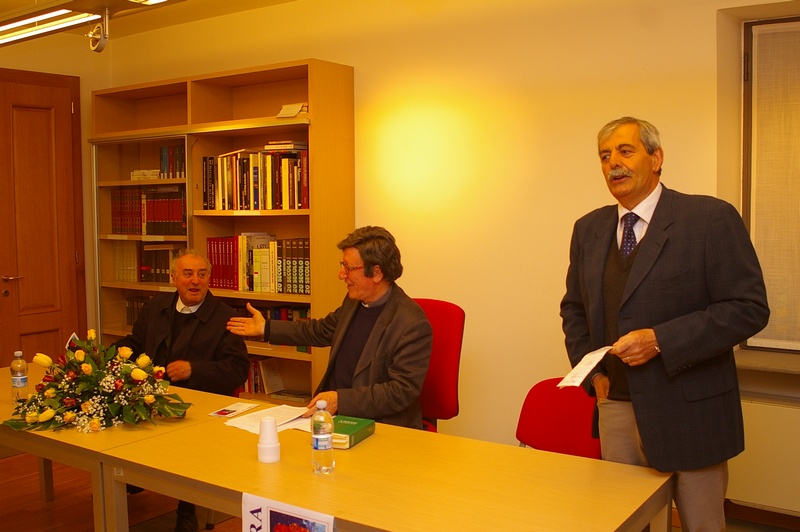 Presentazione della Conferenza di Don Vittorio Croce su "Piante e Fiori della Bibbia" da parte del Sindaco di Isola d Asti, Ing. Franco Cavagnino.