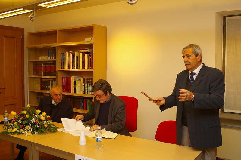 Presentazione della Conferenza di Don Vittorio Croce su "Piante e fiori della Bibbia" da parte del Sindaco di Isola d Asti, Ing. Franco Cavagnino.