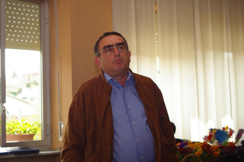 Foto del Convegno "Energie rinnovabili e paesaggio: un connubio possibile?" tenuto ad Isola d Asti (18 04 10). Contributo alla discussione da parte del Sindaco di Calosso.