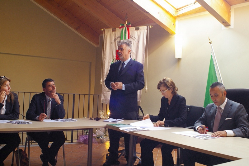 Introduzione al Convegno da parte dell'Assessore alla cultura del Comune di Coazzolo, Ivo Biancotto [Foto Franco Vaccaneo].