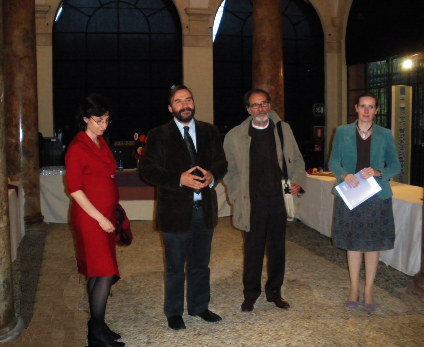 Momento dell inaugurazione presso la Sala delle colonne del Castello del Valentino della Mostra "Landscape education and research in Piedmont for the implementation of the European Landscape Convention". Nella foto: l Arch. Claudia Cassatella, il Prof. Marco Devecchi, il Prof. Roberto Gambino e la Dott.ssa Federica Larcher (Foto di  Valentina Casabianca).