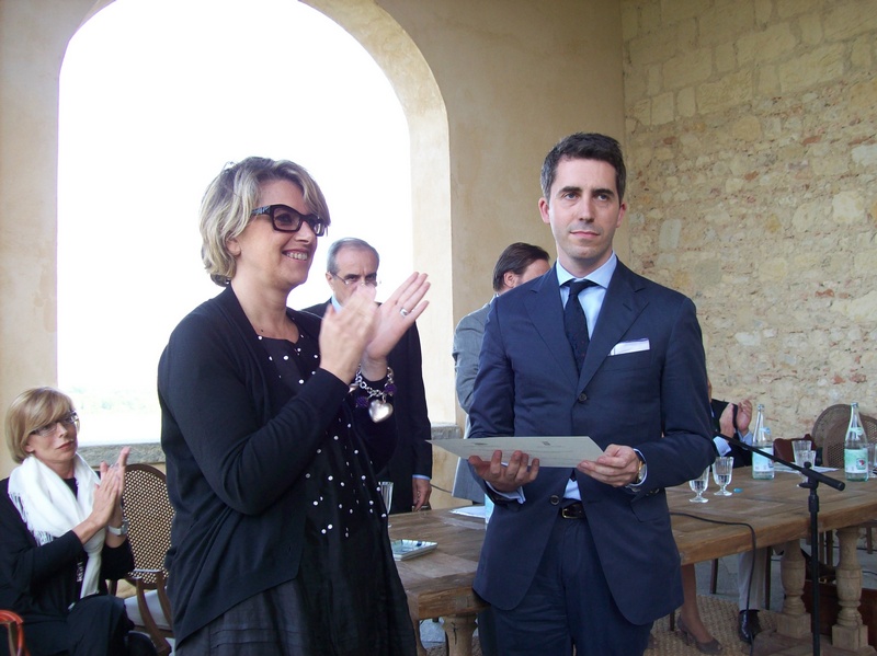 Consegna del Primo  premio per la sezione interventi progettuali di qualità all Arch. .Cristiano Raffaldi su committenza della Famiglia Alleva con riferimento al "Restauro di una dimora di antiche e nobili origini Tenuta Santa Caterina a Grazzano Badoglio" [Foto di Ivana Bologna].