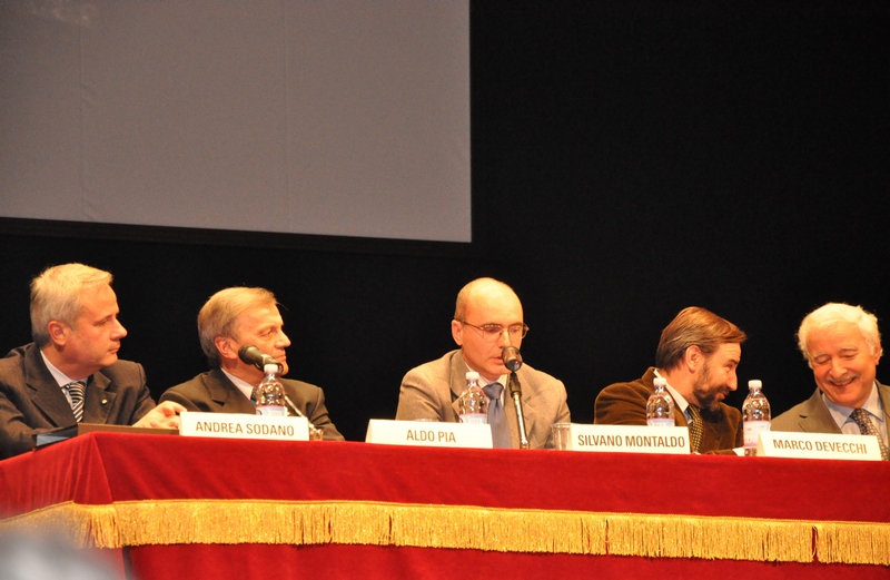 Relazione del Prof. Silvano Montaldo, Curatore scientifico del Volume "Il Risorgimento nell Astigiano nelle Langhe e nel Monferrato" presso il Teatro Alfieri ad Asti [Foto di Federica Larcher].
