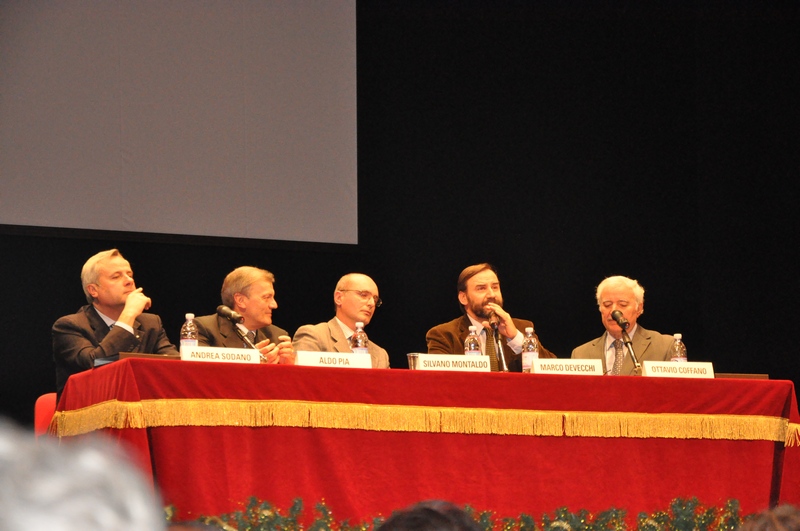Relazione del Prof. Marco Devecchi, Presidente dell Osservatorio del Paesaggio per il Monferrato e l Astigiano e Coordinatore editoriale del Volume "Il Risorgimento nell Astigiano nelle Langhe e nel Monferrato" presso il Teatro Alfieri ad Asti [Foto di Federica Larcher].
