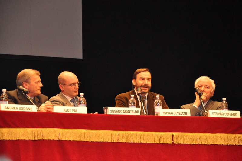 Relazione del Prof. Marco Devecchi, Presidente dell Osservatorio del Paesaggio per il Monferrato e l Astigiano e Coordinatore editoriale del Volume "Il Risorgimento nell Astigiano nelle Langhe e nel Monferrato" presso il Teatro Alfieri ad Asti [Foto di Federica Larcher].