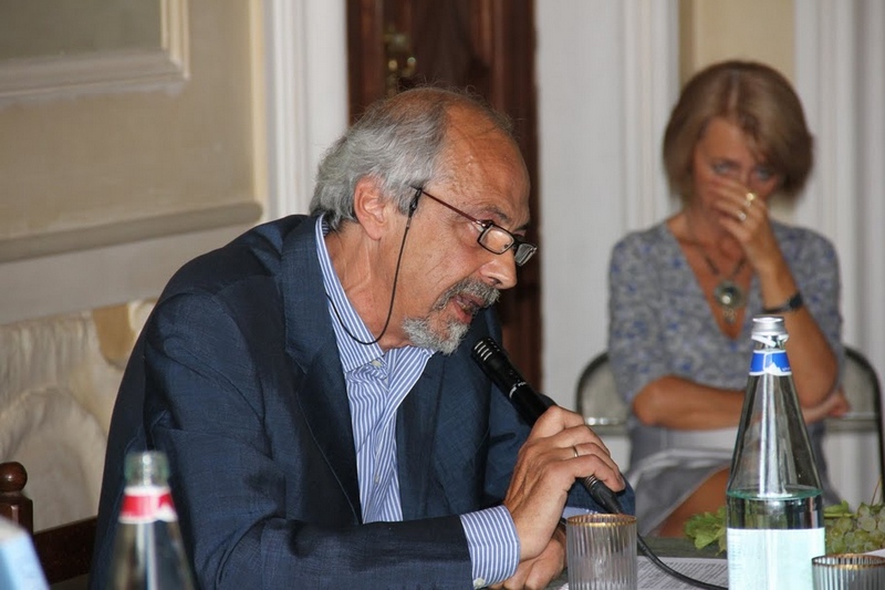 Riflessioni del Prof. Sergio Conti, curatore del Volume "Langhe, Monferrato, Roero. Paesaggi e parole di un Patrimonio dell Umanità" [Foto di Renato Grimaldi].