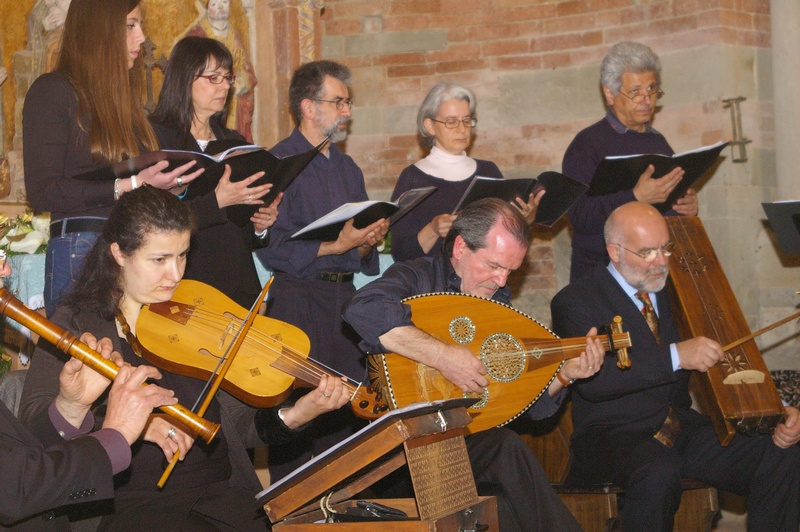 Musici del gruppo "La Ghironda" nell esecuzione di brani del concerto "Ecco la primavera o Ce fu en mai". 