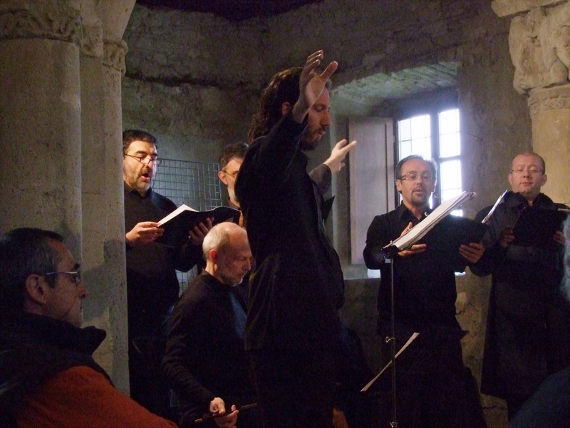 Celebrazione eucaristica "De Beata Virgine" cantata dall