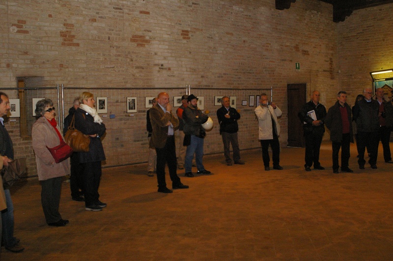 Mostra della Calcografie dei Capitelli del Chiostro di Sant Orso di Aosta. Iniziativa inclusa nella XII settimana della cultura e nella II Settimana del Romanico astigiano. Nella foto il pubblico presente all Inaugurazione della Mostra.