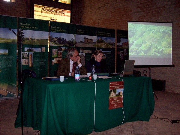 Avvio della seconda sessione del Convegno su"Nuovi approcci nella valutazione e gestione dei paesaggi storici", moderata dal Prof. Renato Bordone dell`Università di Torino. Relazione tenuta dalla Dott.ssa Federica Larcher del Dipartimento di Agronomia, Selvicoltura e Gestione del Territorio della Facoltà di Agraria  di Torino su "L ecologia del paesaggio come strumento di gestione del territorio".