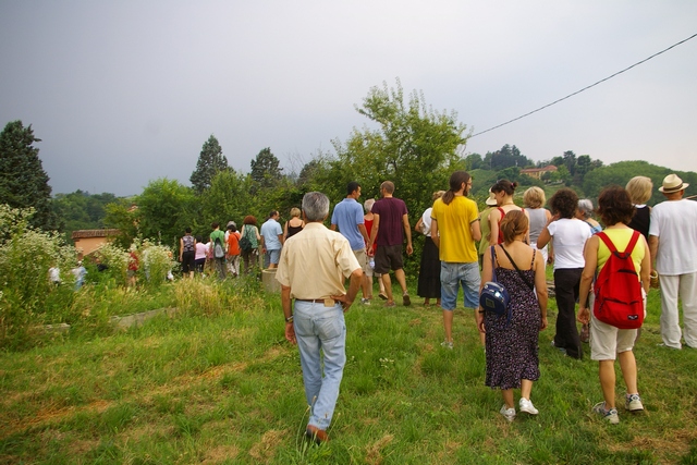 Arrivo alla quarta tappa della passeggiata nella Valle San Pietro e Vallarone ad Asti.