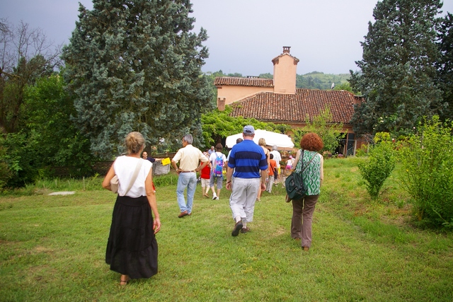 Arrivo alla quarta tappa della passeggiata nella Valle San Pietro e Vallarone ad Asti.