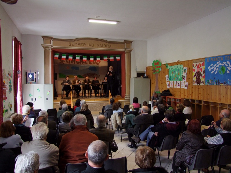 Saluto di Pippo Sacco Vice Presidente della Societ&agrave; di Studi Astesi ad avvio dei lavori della Conversazione su "700 anni di Settime 1309 - 2009 - Villa aedificata supra montem" a Settime d Asti, domenica 13 dicembre 2009. 
